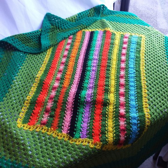 Vintage Crochet Baby Hand Made Quilt Granny Square - Picture 4 of 10